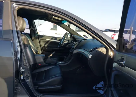 2004 Acura Tsx z USA, uszkodzony, nr VIN JH4CL96814C028365